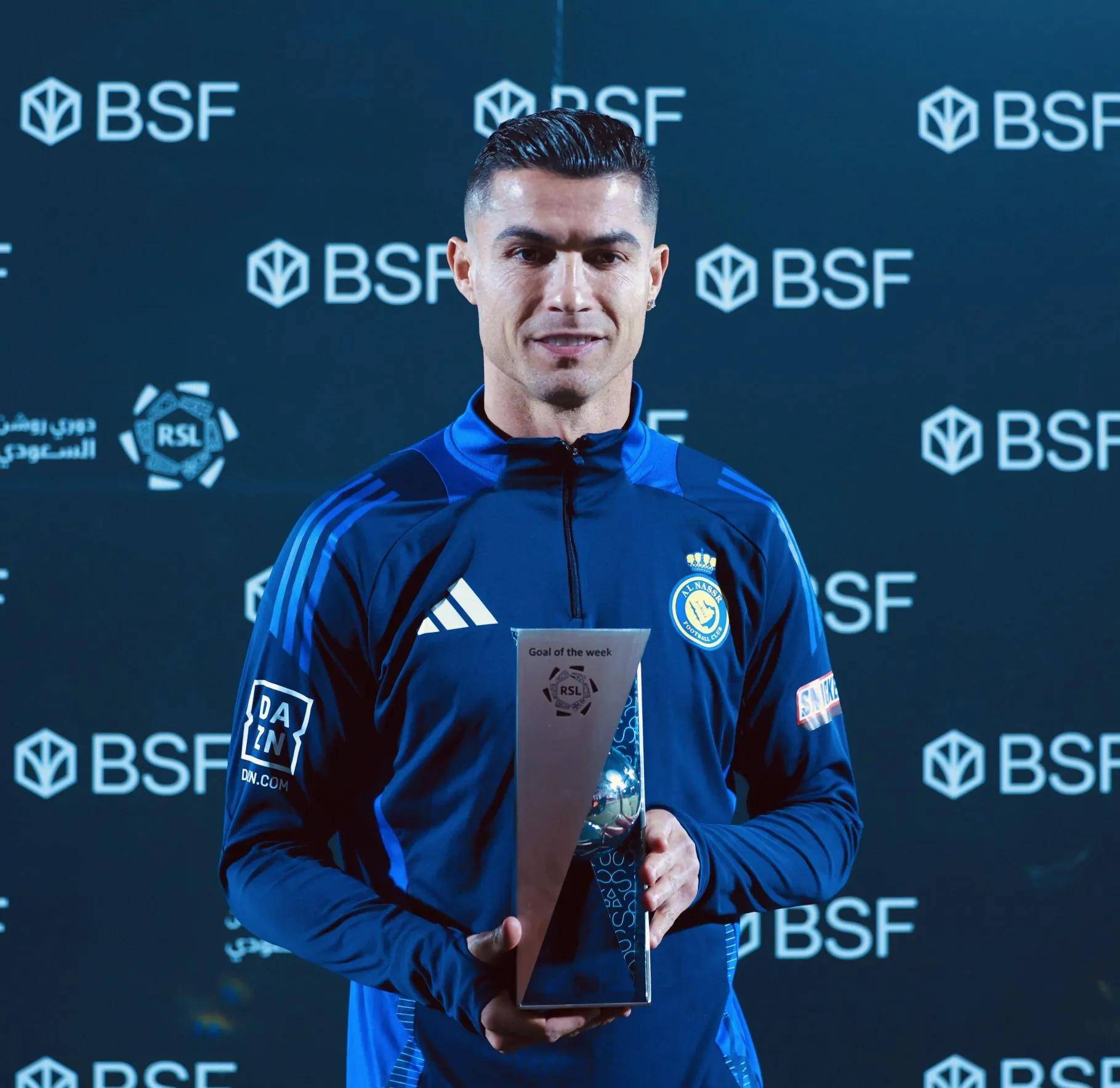 RNG引发争议！，C罗官方宣布重要助攻新规引发球迷热议的简单介绍-九游娱乐官网