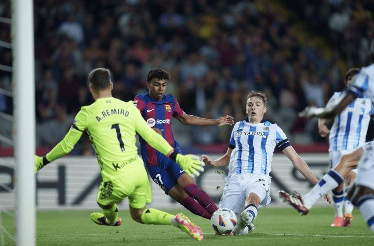 包含冲刺阶段突围战来临，皇家社会围绕西甲止住颓势，球迷炸锅，球队文化再被提及的词条